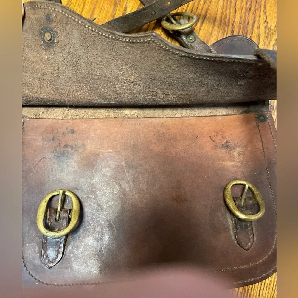 Moto/Horse Single Brown Leather Saddlebag Unisex - Picture 5 of 5